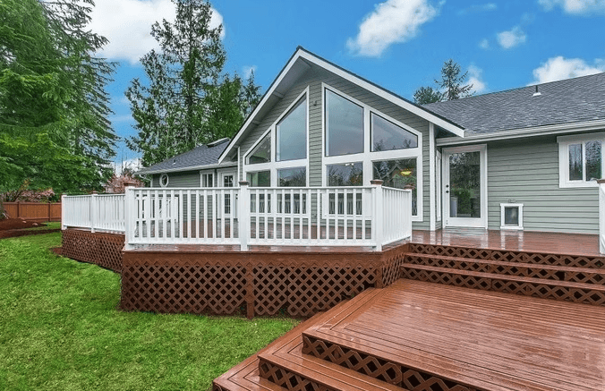 bellevue-deck-staining.png